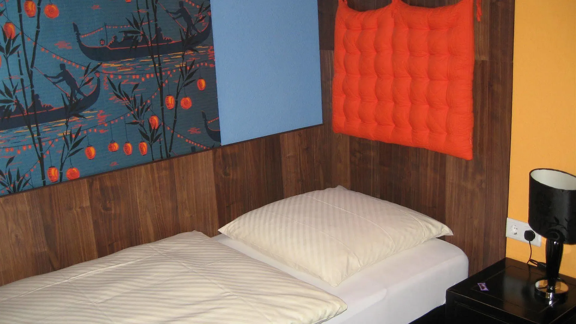 Hotel Arosa Düsseldorf Oberkassel 3*,